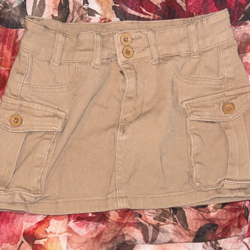Woman’s Beige Cargo Pocket Mini Skirt, Size S - Picture 7 of 10
